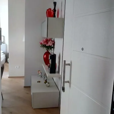 Bezzi Suites Апартаменты *