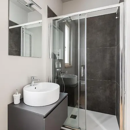Bezzi Suites Апартаменты Равенна