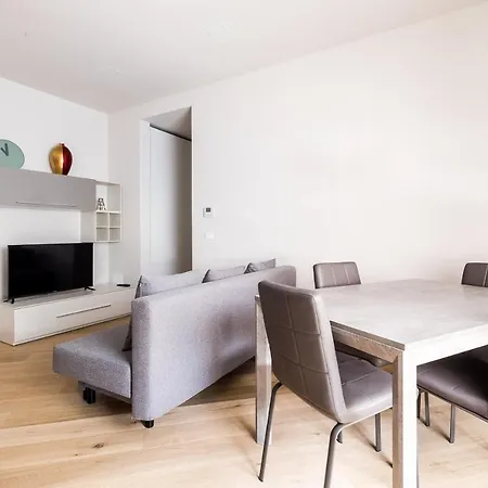 Bezzi Suites Апартаменты *