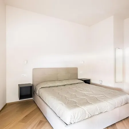 Bezzi Suites *