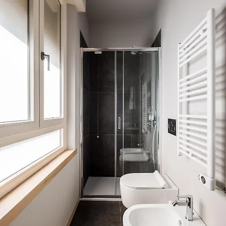 Bezzi Suites Апартаменты *