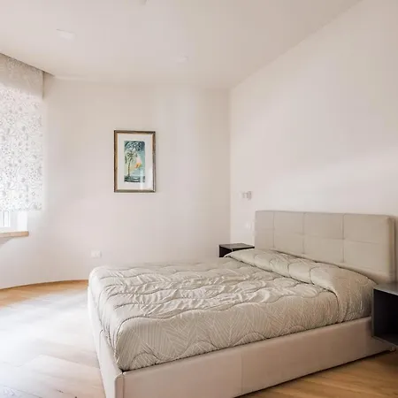 Апартаменты Bezzi Suites *