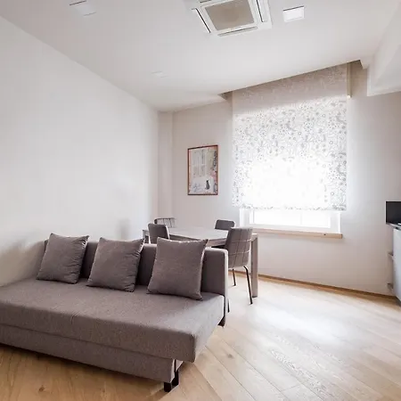 Апартаменты Bezzi Suites